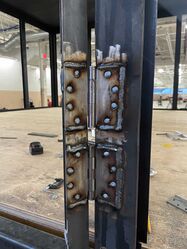 Close up of 30lb arena hinges, January 2021
