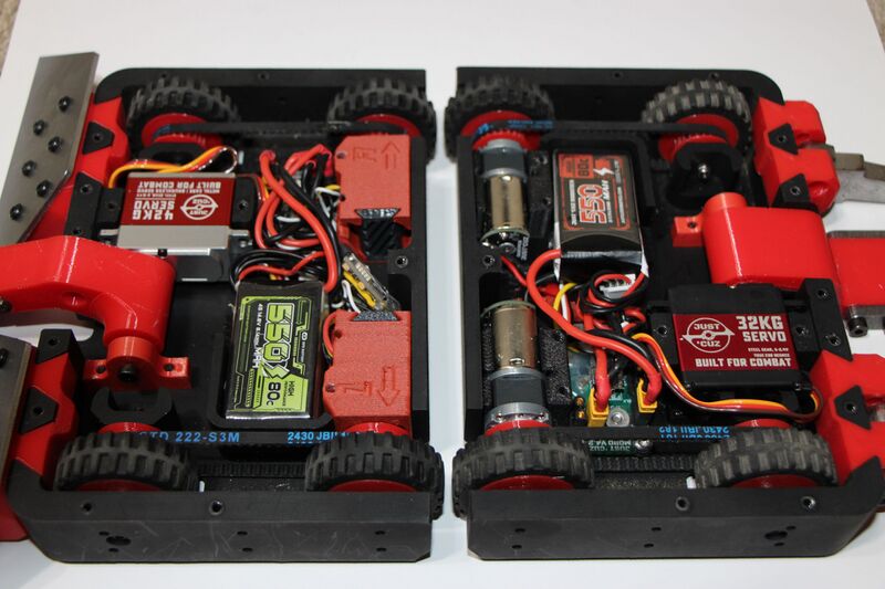 File:Brushed and Brushless SSP 2.0 internals.jpg